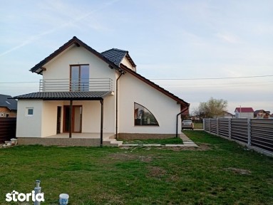Casa de vanzare cu teren 500mp