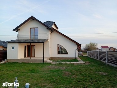 Casa de vanzare cu teren 500mp