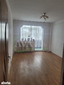 Apartament 3 camere semidecomandat, zona Neagoe Voda