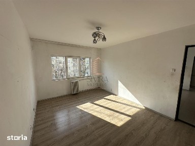 Apartament 3 camere semidecomandat, Velenta
