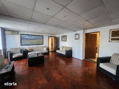 Apartament 4 camere Piata Primariei - Pitesti