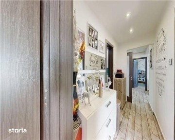 Apartament cu 3 camere, balcon, pivnita - Zona Mihai Viteazu