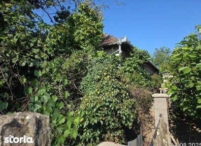 Cota de 3/64 Casa si teren com. Cizer, str. Principala, jud. Salaj