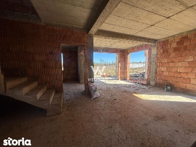 Casa MODERNA cu Garaj si teren 550mp