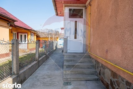 Casă cu 3 camere de vânzare pe str. Fabricii