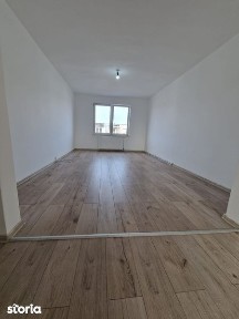 Apartament cu 3 camere, openspace recent renovat, confort sporit