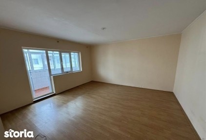 Apartament 3 camere, etaj 1, 80mp, decomandat, 2 balcoane, boxa