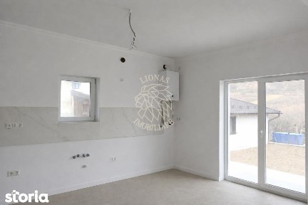 Casa Finisata 4 camere-teren 550 mp-curte amenajata-Valea Rusului