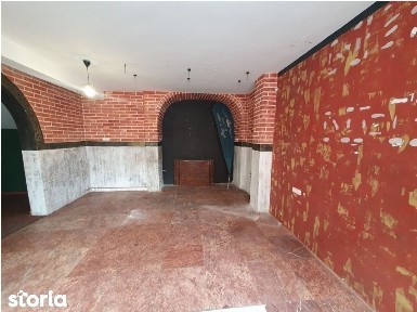 Spațiu Comercial în Centrul Istoric al Brașovului