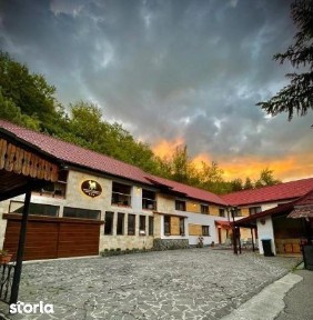 Pensiune de vanzare, 600 mp, pe malul lacului Firiza