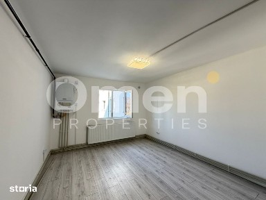 Garsoniera renovata, etaj intermediar, zona Pietei Izvoare