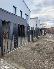 Duplex cu 4 camere, 115 mp plus 495 mp teren, Garaj, zona strazii Avra