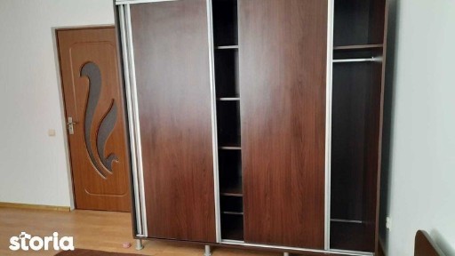 De vânzare apartament cu 2 camere decomandate