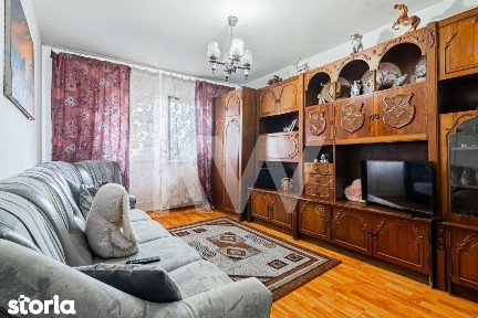 Apartament 3 camere de vanzare -Bartolomeu