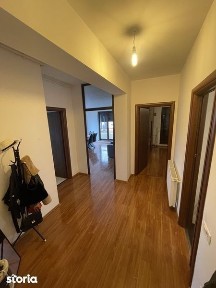 Inchiriez apartament 3 camere zona Bucurestii Noi centrala proprie