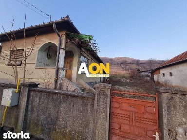 Casa 2 Camere + 1 Anexa, 132 mp, Teren 2619 mp, Zona Paclisa