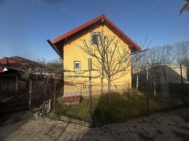 Intreaga Gospodarie Lunca corbului jud Arges 1 casa noua cu mansarda 2600mp