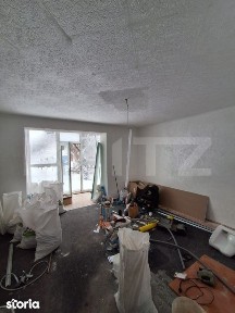 Spatiu comercial 55 mp, in curs de renovare, 3 camere la parter - Ce