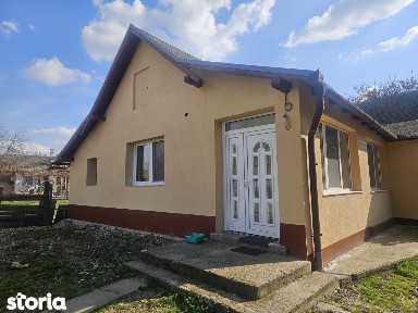 Casa renovata 3 camere, curte mare de 916 mp ] Salard