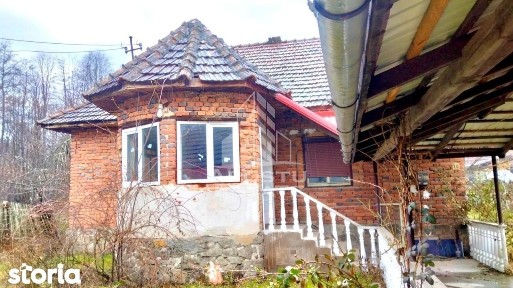 Casa cu potential amenajare pescarie- Zona Varfurile