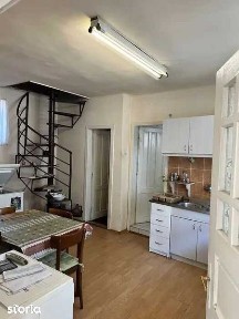 apartament la casa veche, curte, gradina.