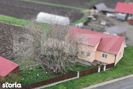 Casa + 23 ari teren in Breaza, Liniste, spatiu si confort la 6 km de R
