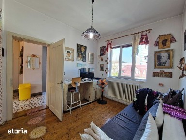 Casa 6 camere, 230mp, Centru