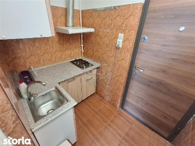 Garsoniera zona Vasile Aaron