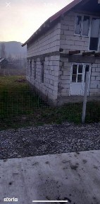 Casa de vanzare - la 15 km de Bistrita