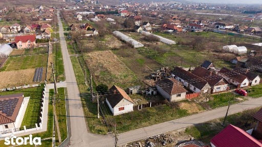 Teren 1.570 mp + casă din cărămidă-zonă liniștită