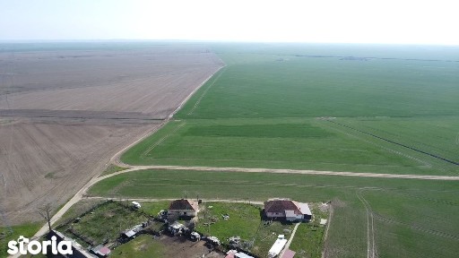 Casă de vânzare în Fântânele teren 761mp 2 apartamente la casă 2cf-uri