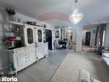 Casă 3 camere de vânzare în zona Tabacari