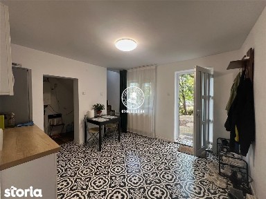 Apartament cu 3 camere de vanzare Tg Cucu - Podul de Fier