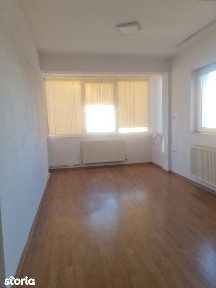 Garsoniera studiou fond nou Zona Teilor