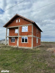 RECO Casa la rosu in Pausa langa padure
