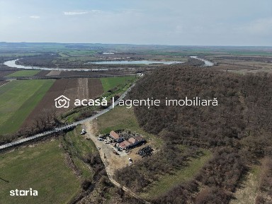 1,2 ha teren comercial/industrial cu hale in Baratca Paulis Arad