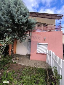 Casă de vanzare