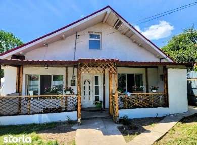 Casa +Casa de Oaspeți în Chișcani/teren 1314 mp/panouri fotovoltaice