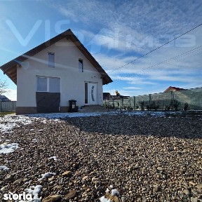 Casă de vânzare la cca.3 km de Onești