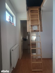 Casă cu etaj și mansardă în centrul orașului
