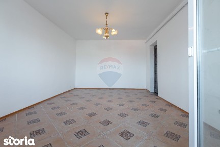 Apartament cu 3 camere de vânzare