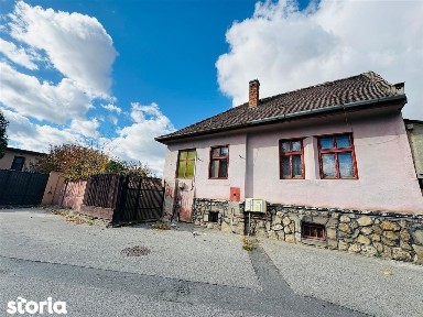 Casa individuala in Sibiu, pivnita + pod, teren 238 mp, zona Turnisor