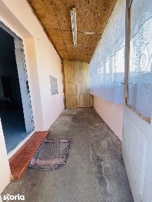 Casă individuală cu front stradal 25 ml - Zona Oncea