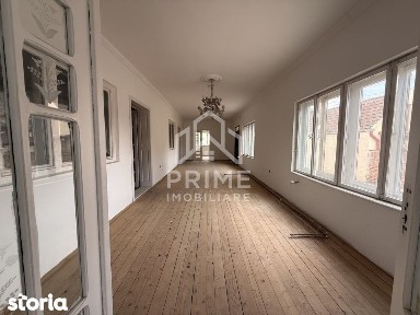 CASA INDIVIDUALA 6 CAMERE CENTRAL, ALBA IULIA