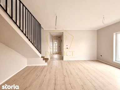 Duplex cu 4 camere, despărțit prin camera tehnica | Mosnita Veche