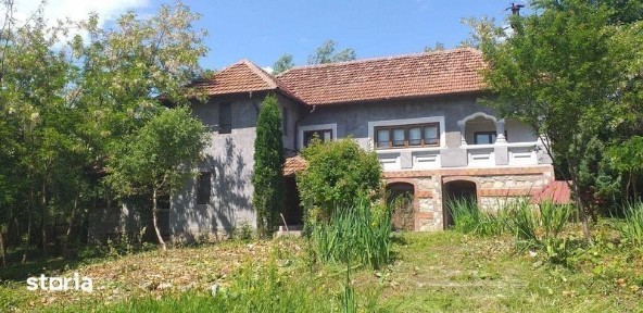casa curtea de arges
