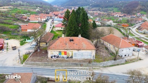 Conac de vânzare în Conop | 651 mp | 24 camere | 2.655 mp