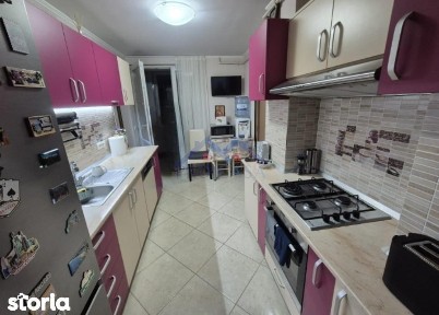 Apartamet 4 camere, decomandat,2 bai, Ampoi 3, 2 locuri parcare
