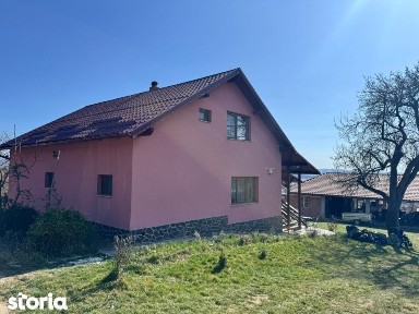 Casa de vanzare, 134 mp, teren 1300 mp, zona Vest