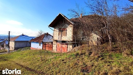 Casa 330 mp + teren 777 mp Sebis 9 camere,vedere panoramica